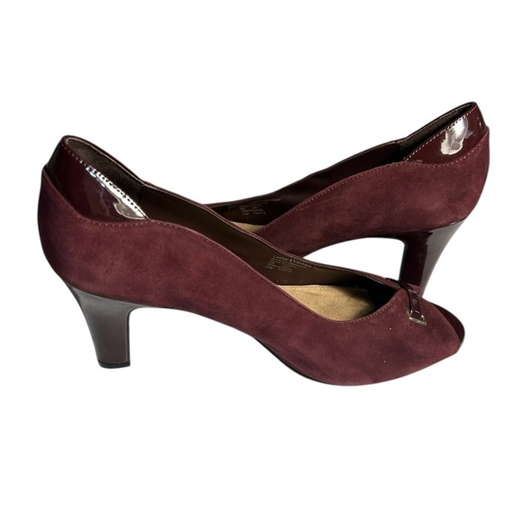 GianiI Bernini Valii Suede Peep Toe Classic Pumps Sz 11 - Picture 3 of 11